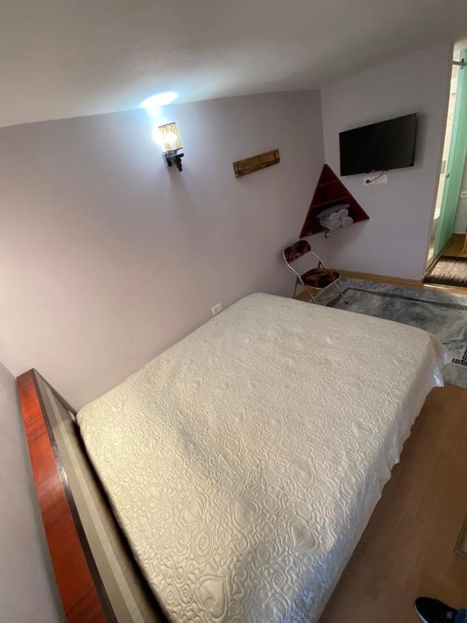 B & B Pogradec Apartment *