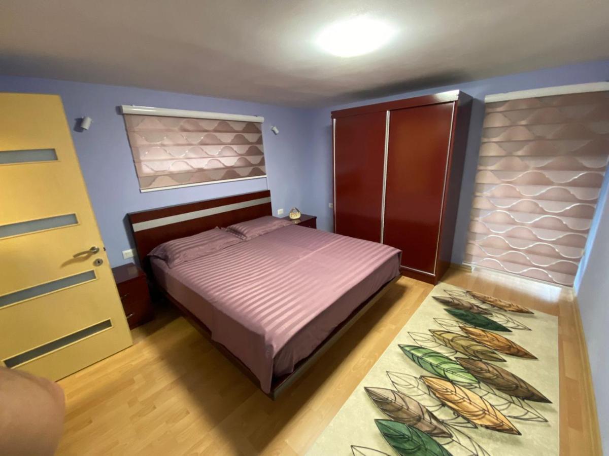 Apartment B & B Pogradec *