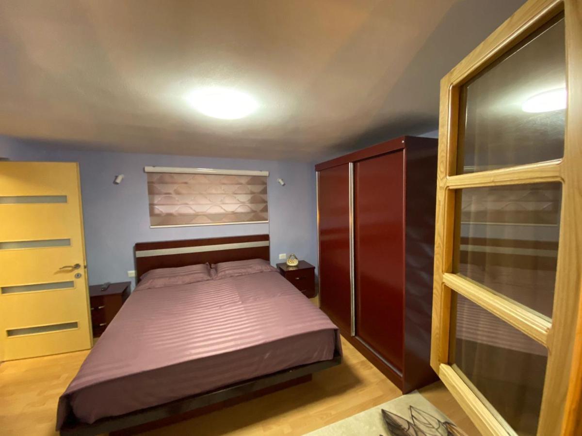 Apartment B & B Pogradec